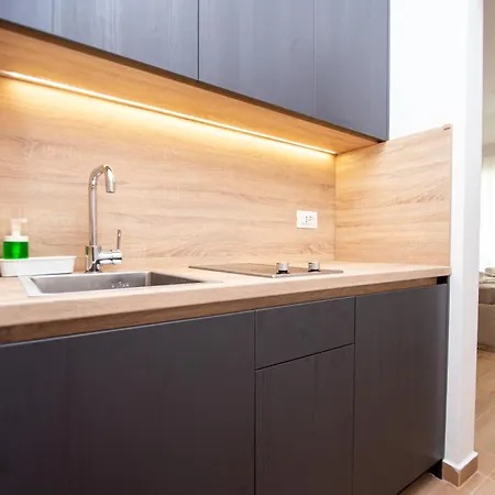 Sirena - Modern With Free Parking