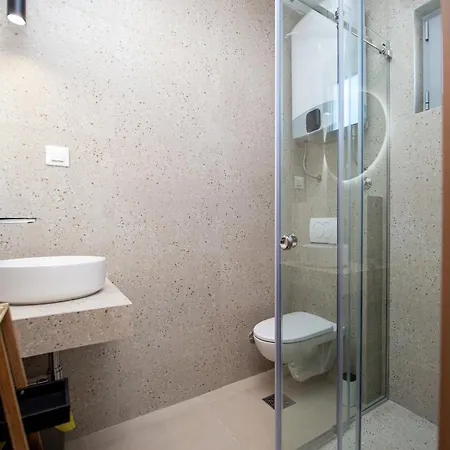 Sirena - Modern With Free Parking 4*
