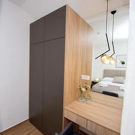 Sirena - Modern With Free Parking 4*