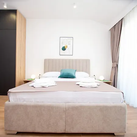 Sirena - Modern With Free Parking 4*