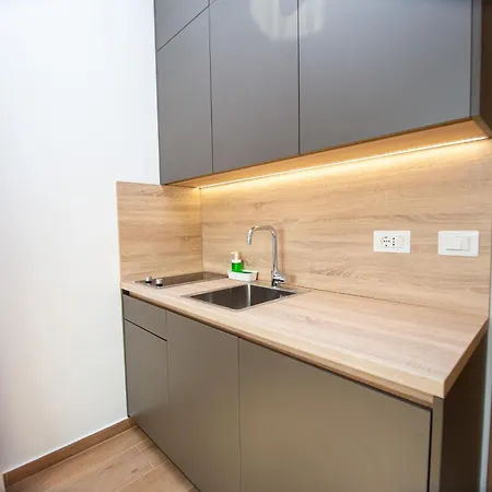 Sirena - Modern With Free Parking