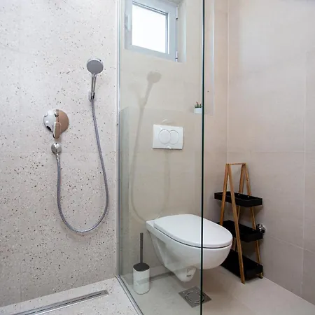 Sirena - Modern With Free Parking Πανσιόν 4*