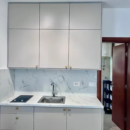 Sirena - Modern With Free Parking Budua