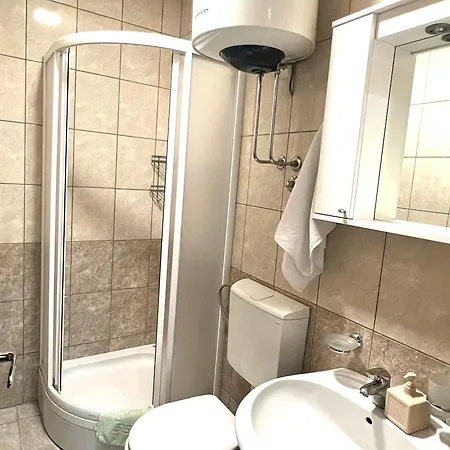 Sirena - Modern With Free Parking Budua